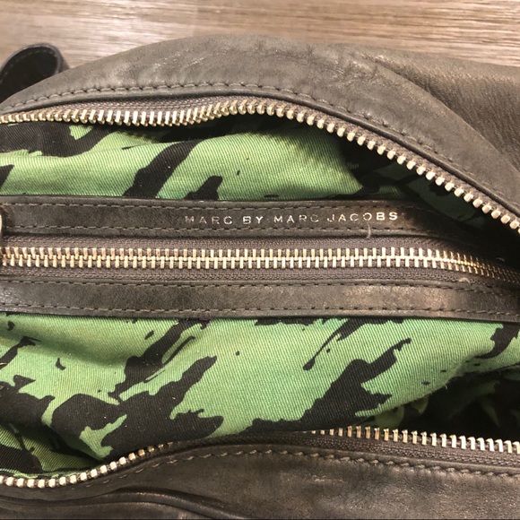 Marc by Marc Jacobs leather handbag - Picture 4 of 5